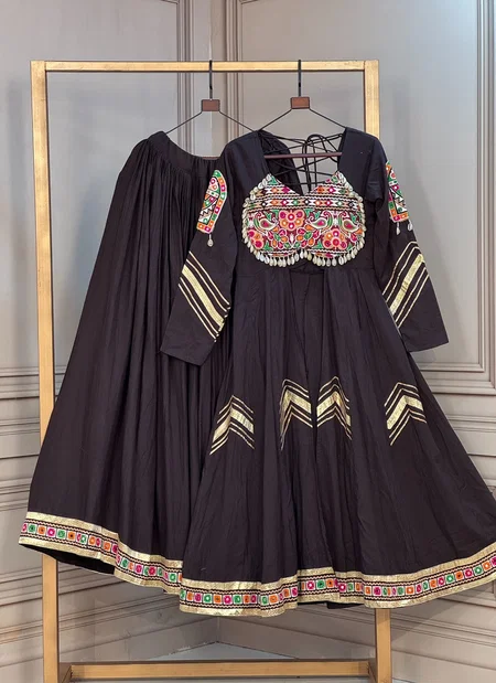 Lw 7178 Cotton With Gamthi Gota Patti Lace Work Navratri Lehenga With Shrug